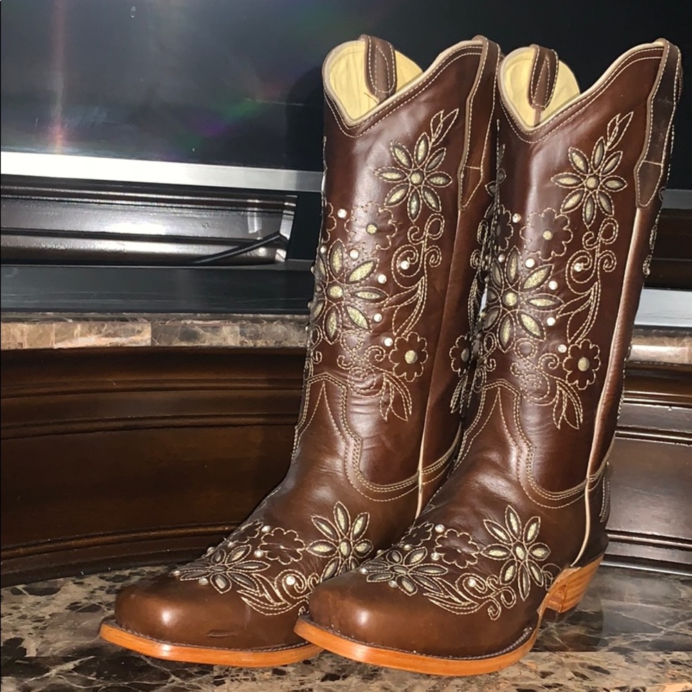 Girls boots